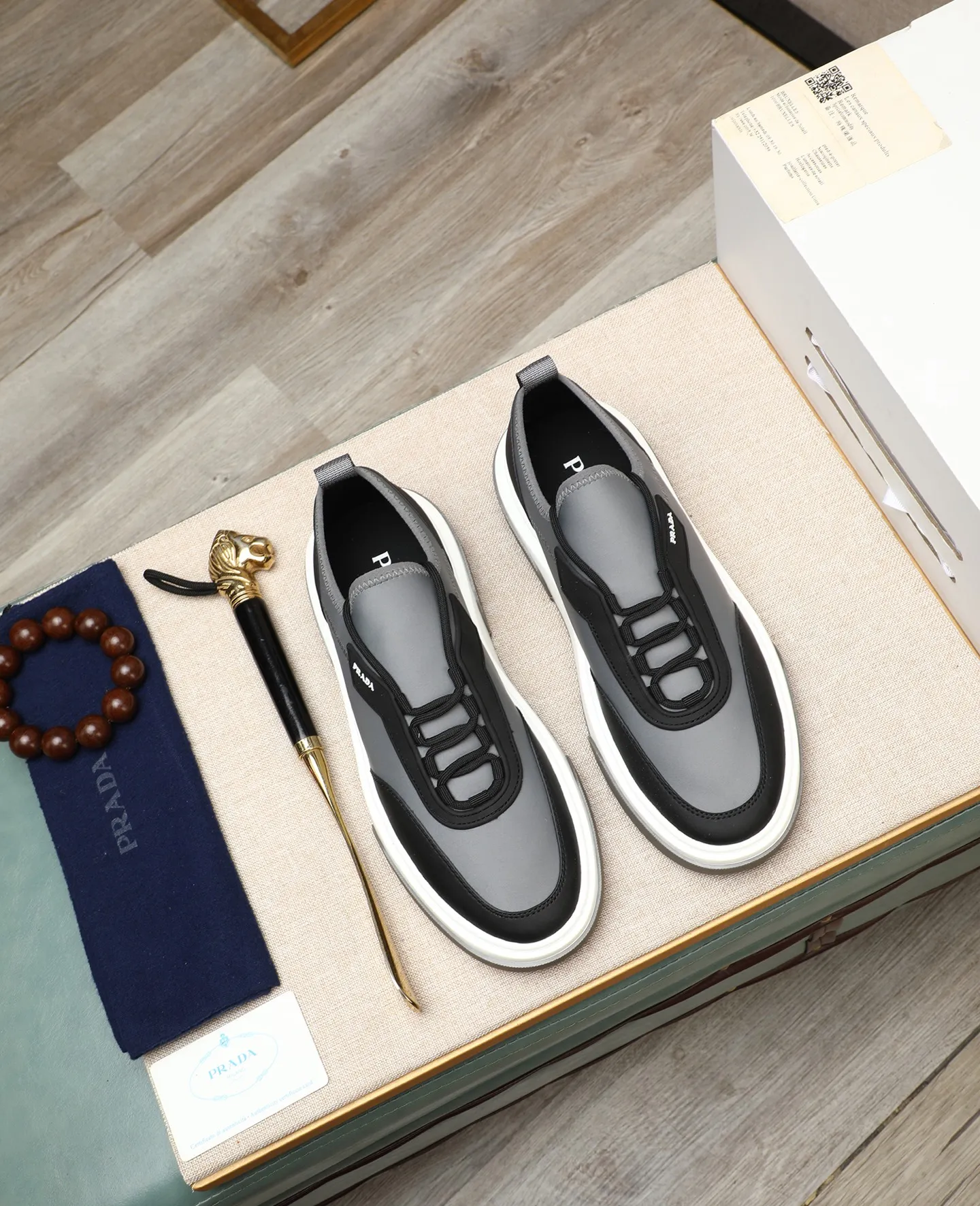 Men's shoes 💰580 [PRADA] Prada - High-end quality original order - Upper: 🔝 silk calfskin, brand canvas cloth, brand metal fasteners - Lining: mesh, foot pads; top-grade cowhide - Outsole: ultra-light TPU foam; molded outsole - Ultra-high quality control·Fine workmanship: highlighted (high-end·luxury·grade) -Size: 38-44 (45 can be customized) Wang